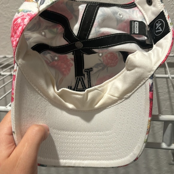 Women’s ‘47 LA Dodgers hat - Picture 2 of 2